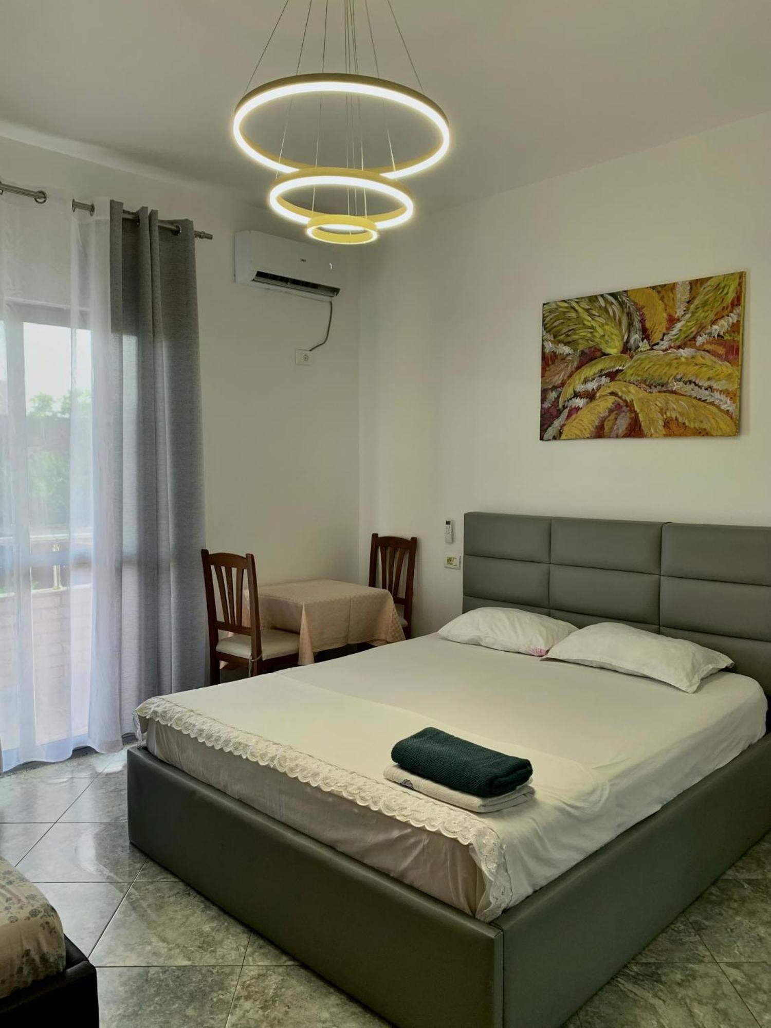 Serenade Beach Durrës Extérieur photo