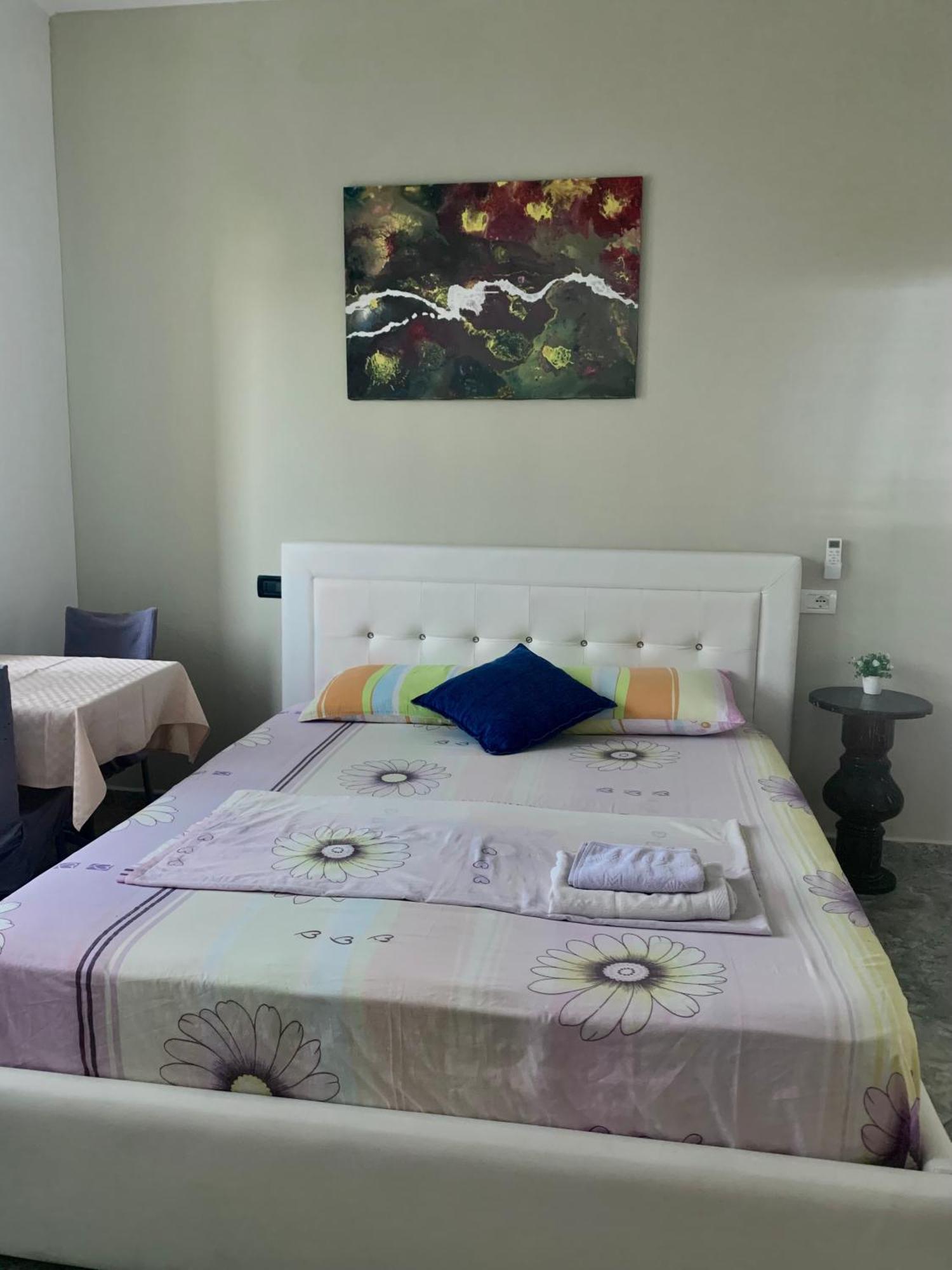 Serenade Beach Durrës Extérieur photo