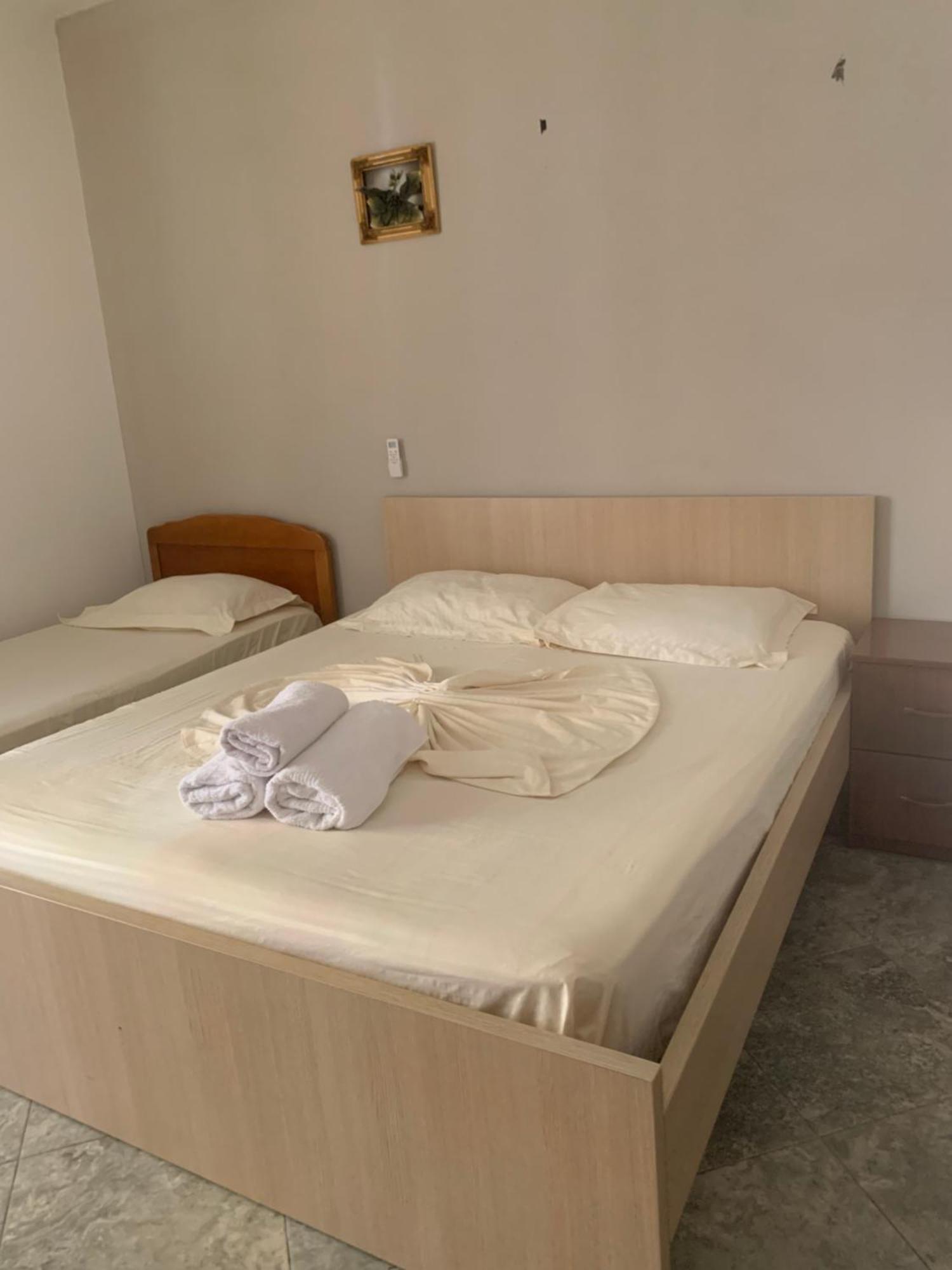 Serenade Beach Durrës Extérieur photo